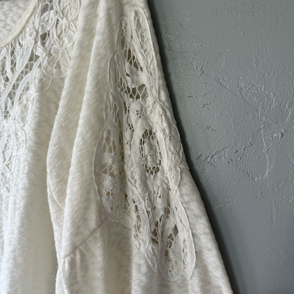 Maurices cream colored sweater with beautiful lace detail, size XXL - Picture 4 of 9